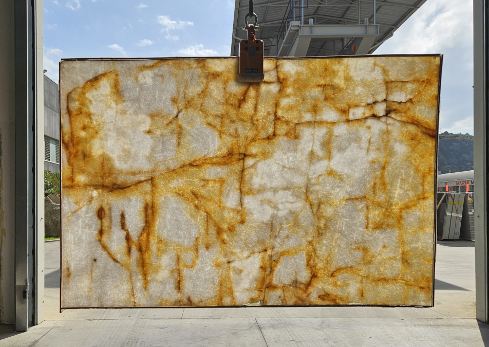 Cristallo Gold met achtergrondverlichting