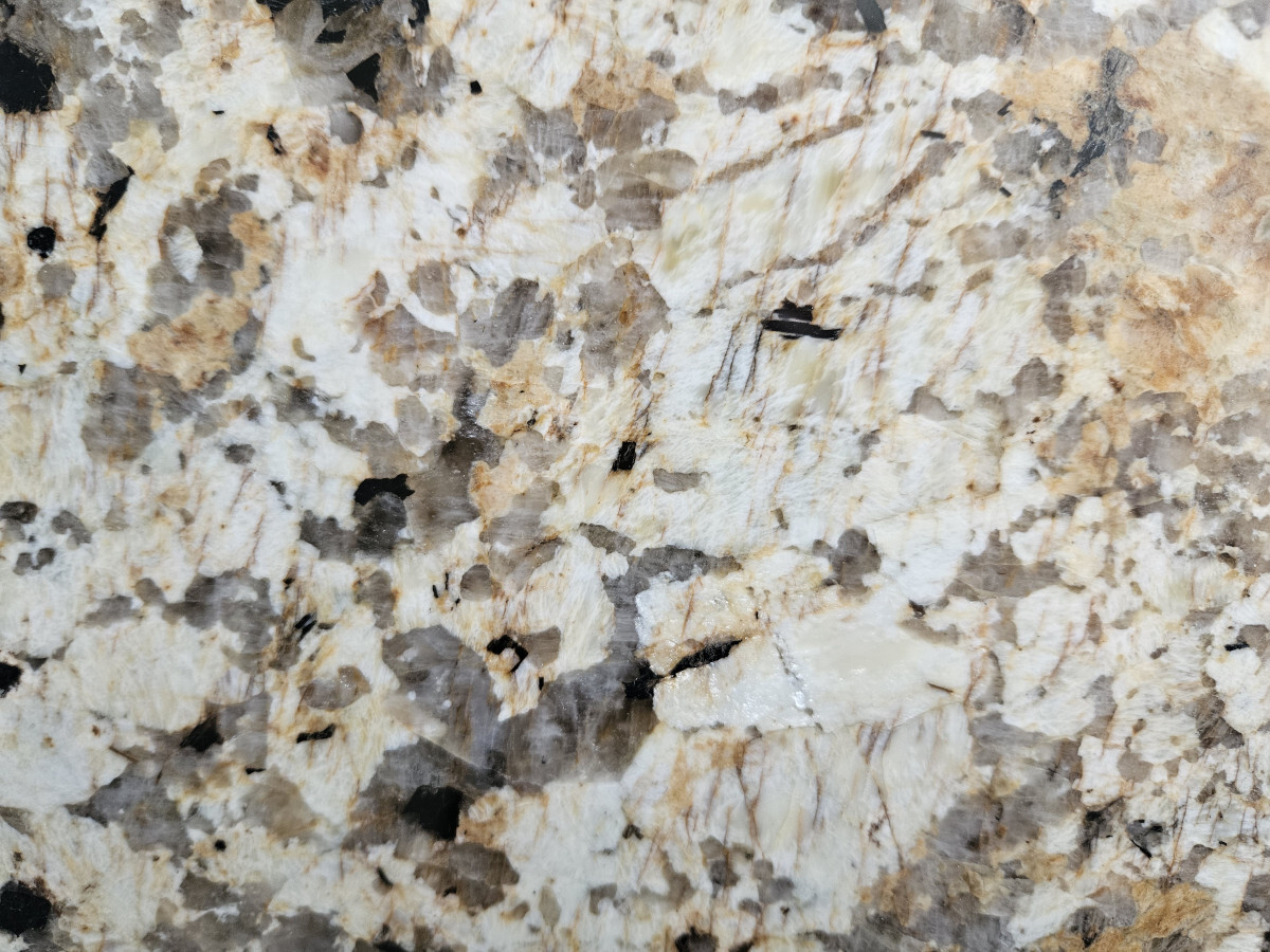 NAMIBIA GOLD GRANIT
