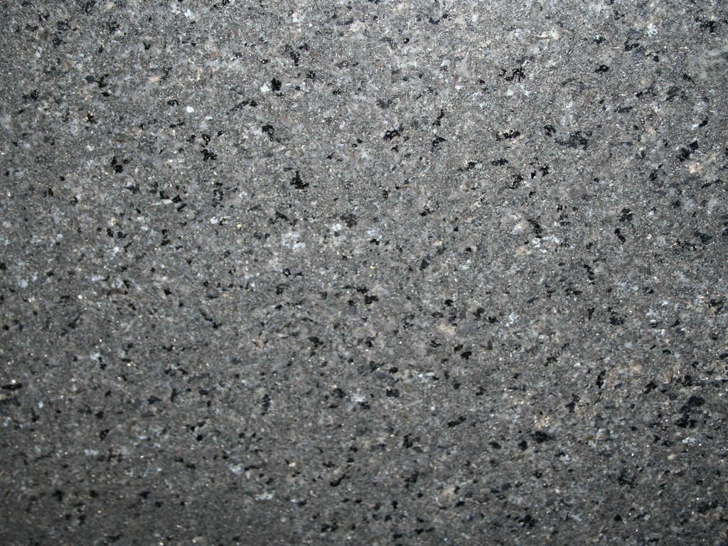 SPIKE BLACK GRANITE