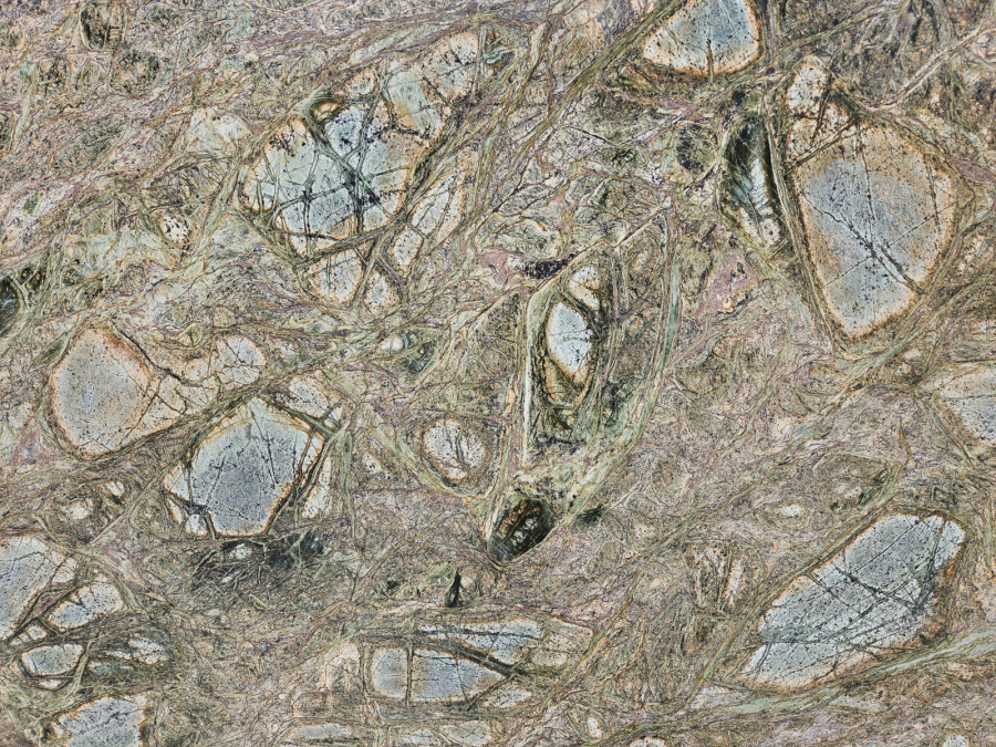 VERDE BORGOGNA GRANITE